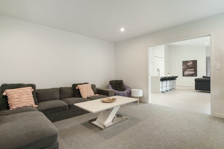 Photo of property in 3 Royal Crescent, Papamoa, 3118