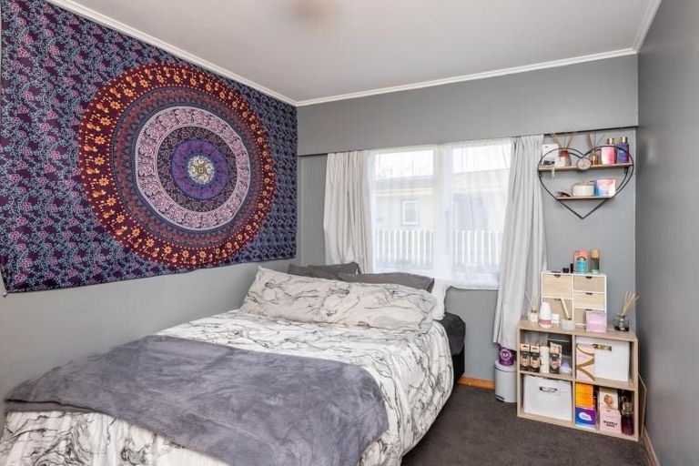 Photo of property in 4 Cranby Crescent, Onekawa, Napier, 4110