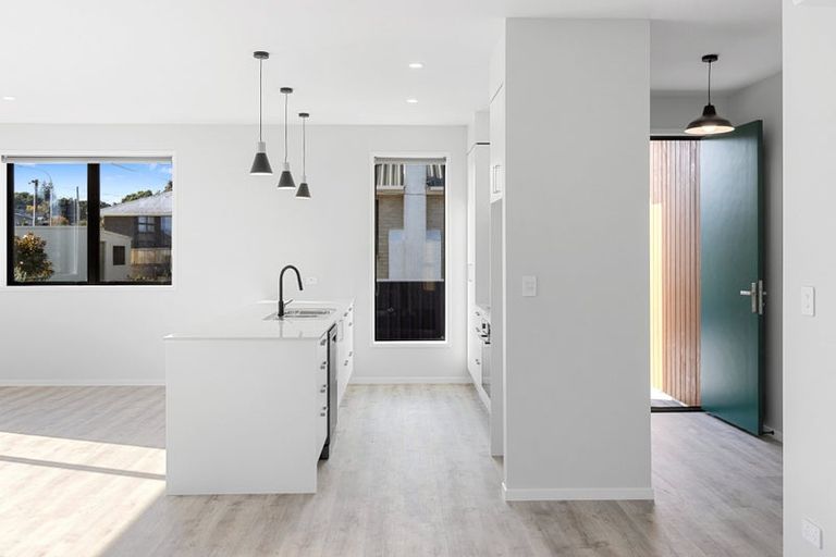 Photo of property in 53 Pohutukawa Place, Bell Block, New Plymouth, 4312