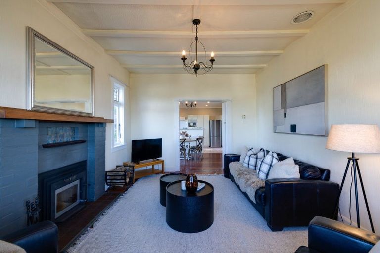 Photo of property in 4 Harvey Road, Bluff Hill, Napier, 4110