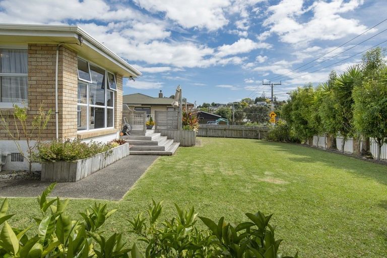 Photo of property in 1 Upland Street, Brookfield, Tauranga, 3110