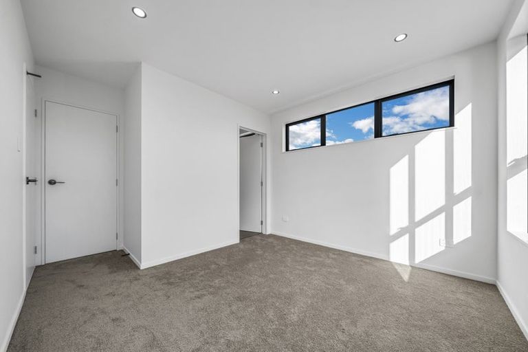 Photo of property in 1 Te Kaapia Road, Papakura, 2110