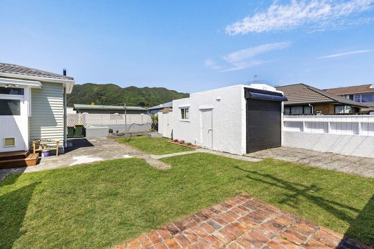 Photo of property in 21 Leighton Avenue, Waiwhetu, Lower Hutt, 5010