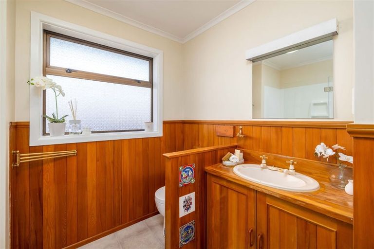Photo of property in 9 Centaurus Road, Cashmere, Christchurch, 8022