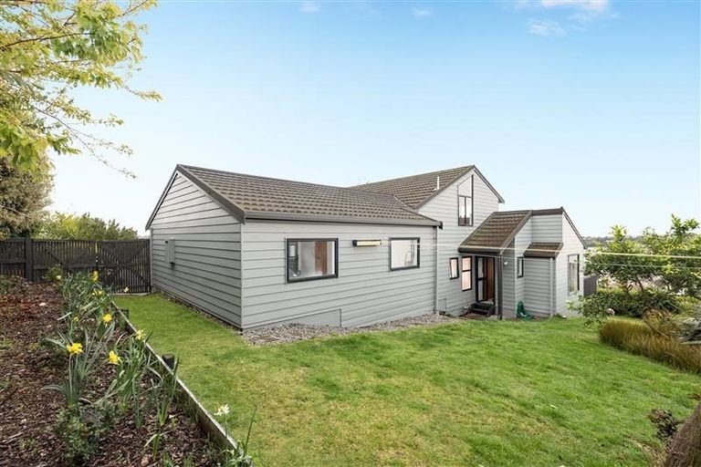 Photo of property in 2 Keam Way, Welcome Bay, Tauranga, 3112