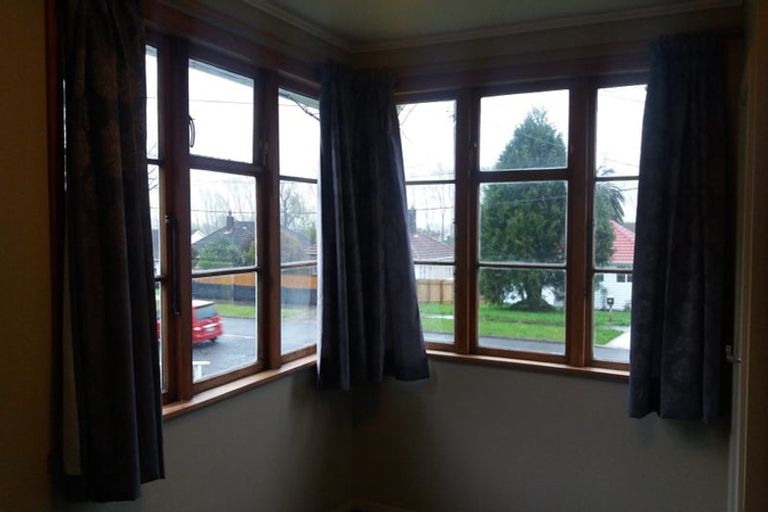 Photo of property in 256 Waddington Drive, Naenae, Lower Hutt, 5011