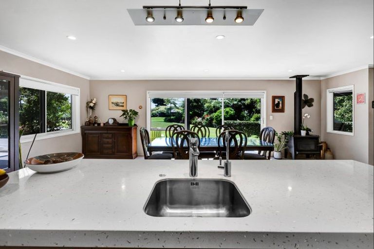 Photo of property in 1 Becklands Place, Inglewood, 4330