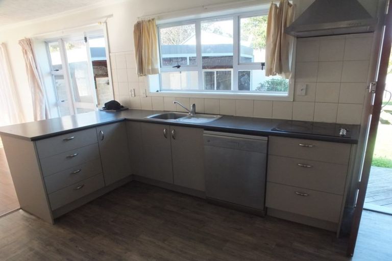 Photo of property in 19 Solway Avenue, Ilam, Christchurch, 8041