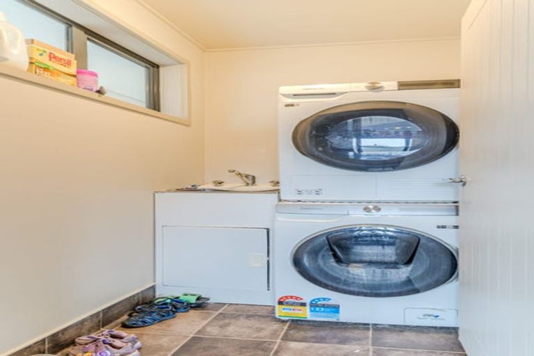 Photo of property in 13 Elderlee Street, Milton, 9220