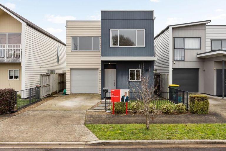 Photo of property in 11 Anna Jean Crescent, Flagstaff, Hamilton, 3210