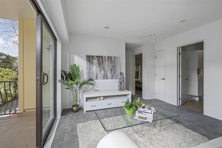 Photo of property in 5/7 The Avenue, Albany, Auckland, 0632