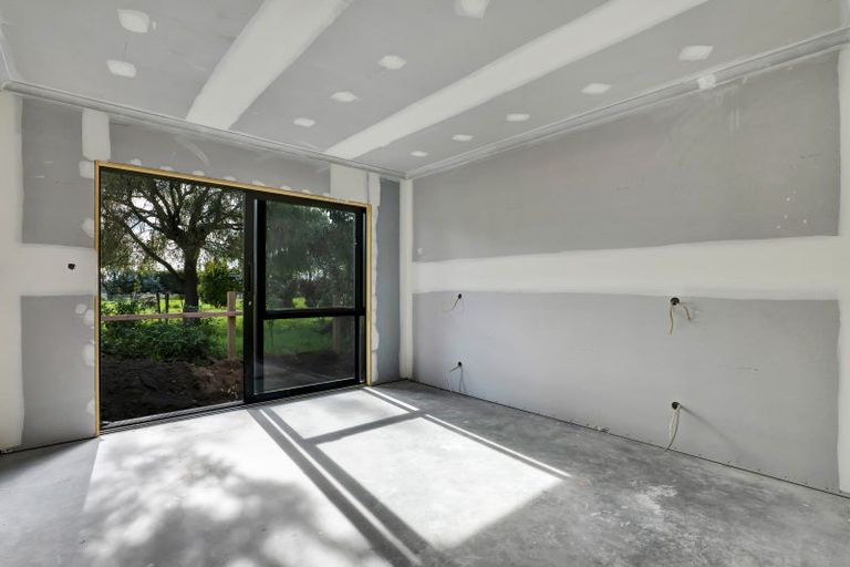 Photo of property in 603a Haowhenua Place, Hawera, 4674