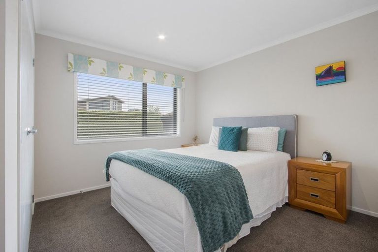Photo of property in 7 Vantage Place, Omokoroa, 3114