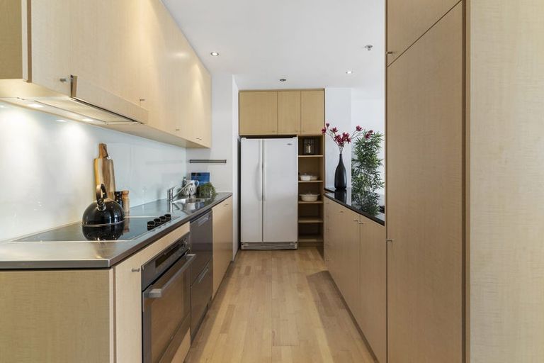 Photo of property in Sanctum Apartment, 10 Ebor Street, Te Aro, Wellington, 6011