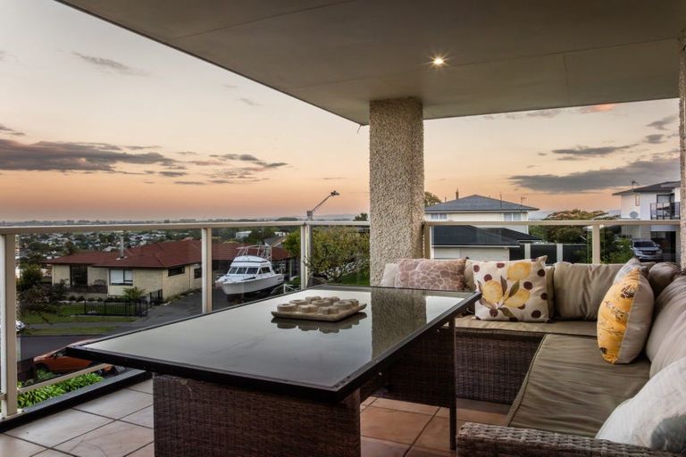 Photo of property in 76a Churchill Drive, Taradale, Napier, 4112