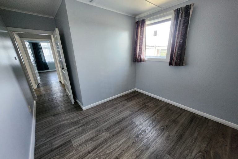 Photo of property in 15 Queen Street, Winton, 9720