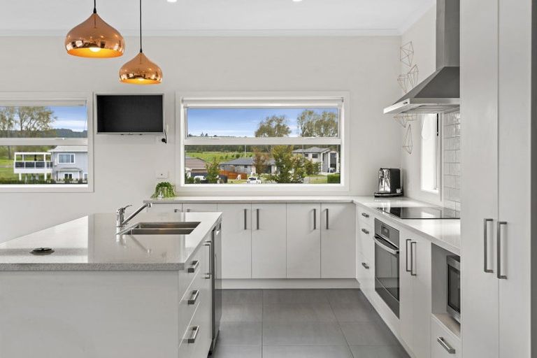 Photo of property in 68 Huka Heights Drive, Rangatira Park, Taupo, 3330