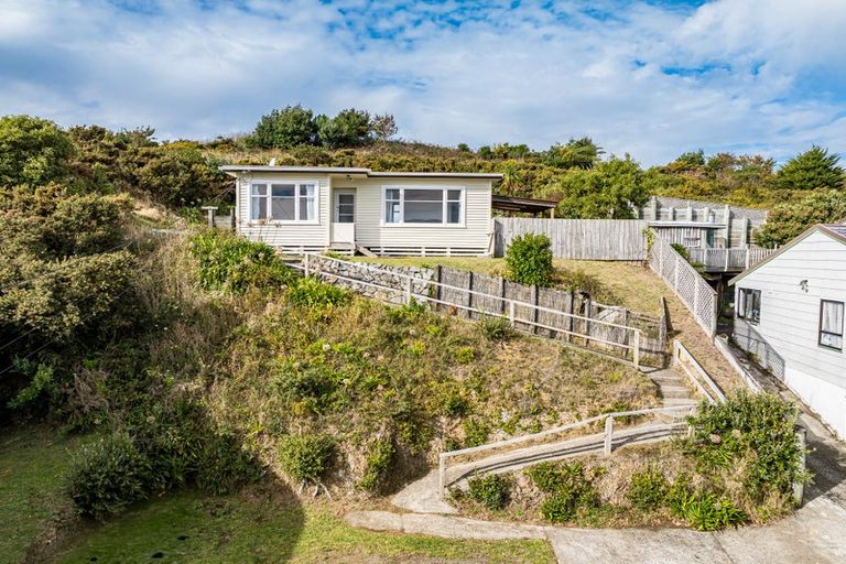 Photo of property in 12 Owhiti Street, Titahi Bay, Porirua, 5022