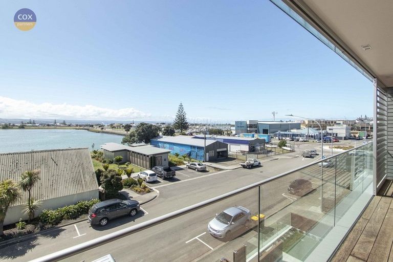 Photo of property in 402/7 Humber Street, Pandora, Napier, 4110
