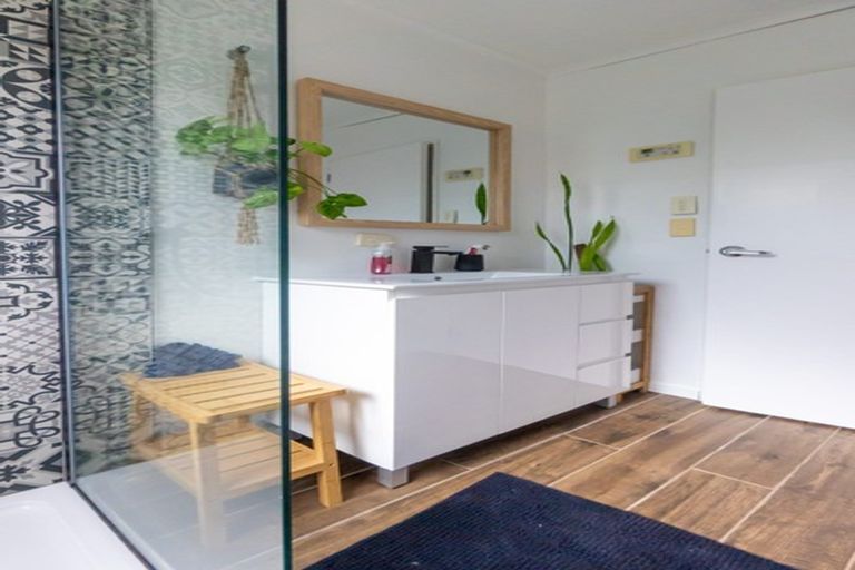 Photo of property in 15 Springbok Avenue, Whitianga, 3510