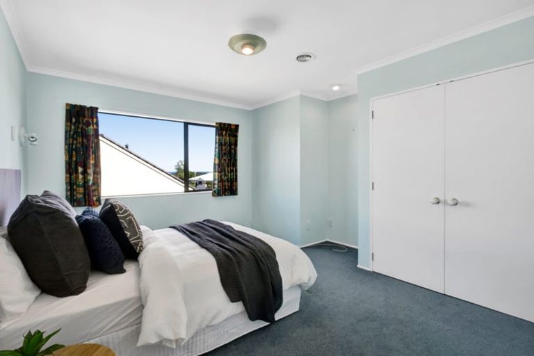 Photo of property in 102 Branch Road, Highlands Park, New Plymouth, 4312