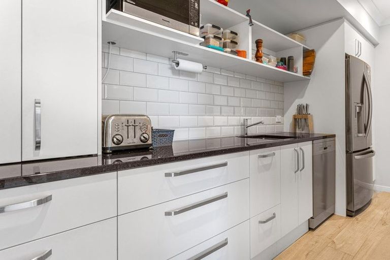 Photo of property in 12 Ballinger Place, Kaiapoi, 7630