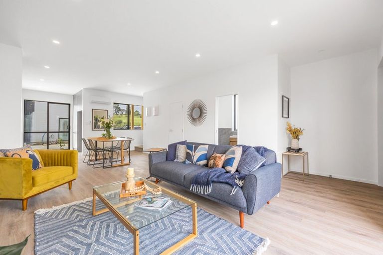 Photo of property in 67 Papatupu Way, Kumeu, 0810