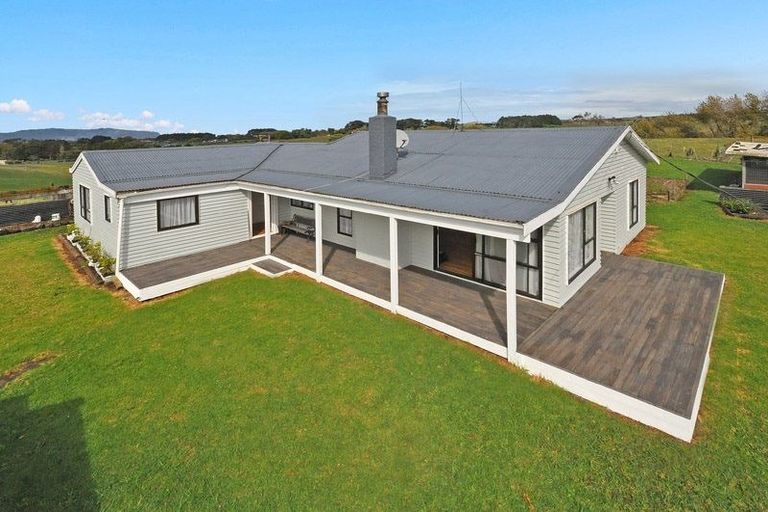 Photo of property in 143 Karioitahi Road, Waiuku, 2683