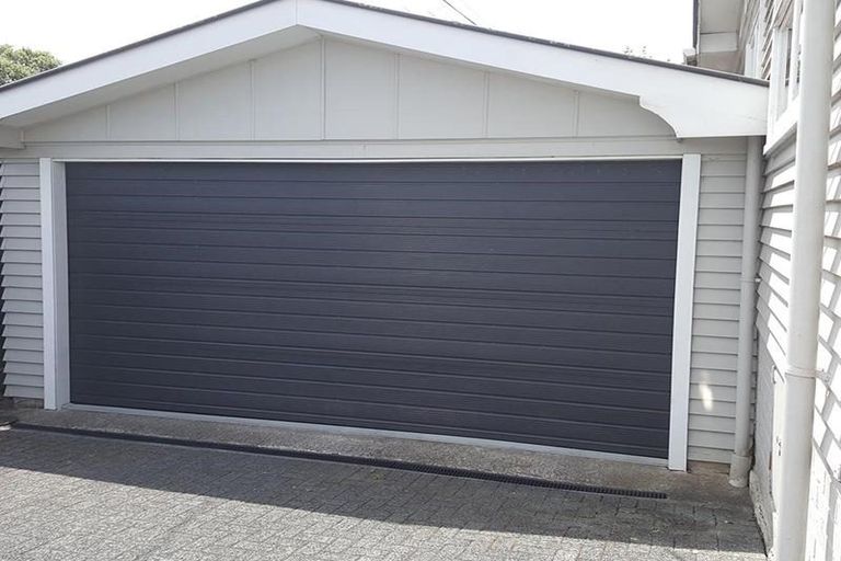 Photo of property in 55 Forrest Hill Road, Milford, Auckland, 0620