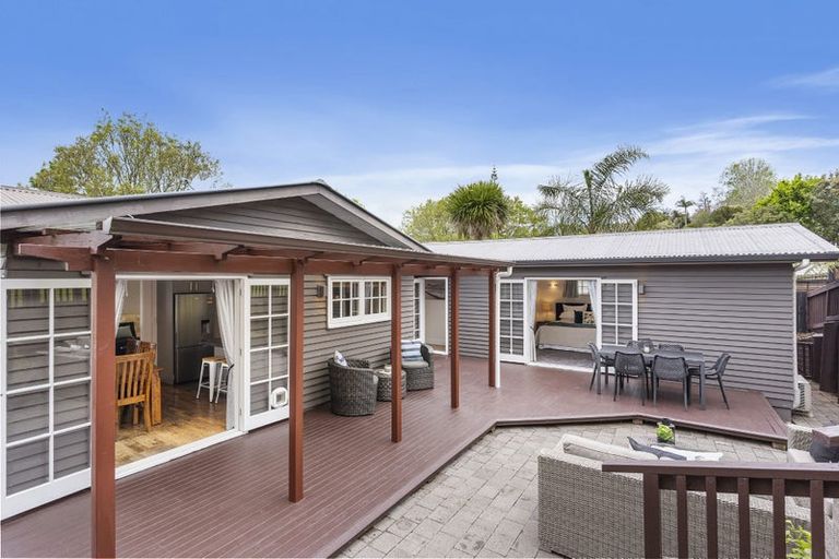 Photo of property in 59 Vandeleur Avenue, Birkdale, Auckland, 0626