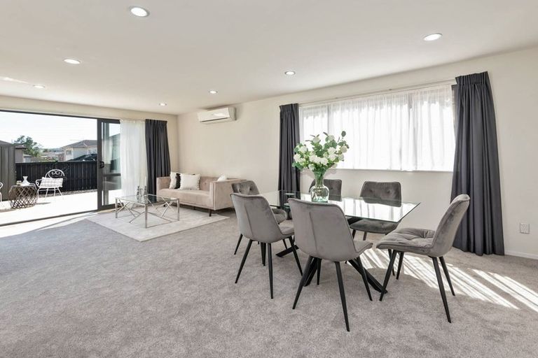 Photo of property in 386 Ormiston Road, Flat Bush, Auckland, 2019