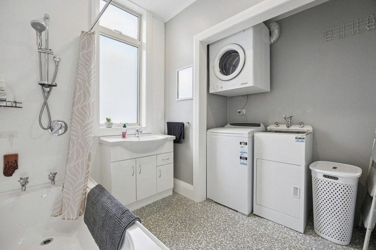 Photo of property in 10 Waterloo Street, Saint Kilda, Dunedin, 9012