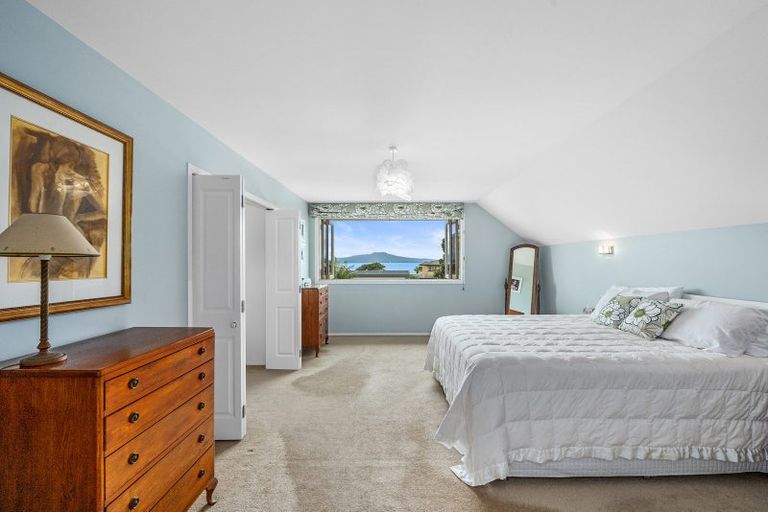 Photo of property in 31 Ocean View Road, Milford, Auckland, 0620