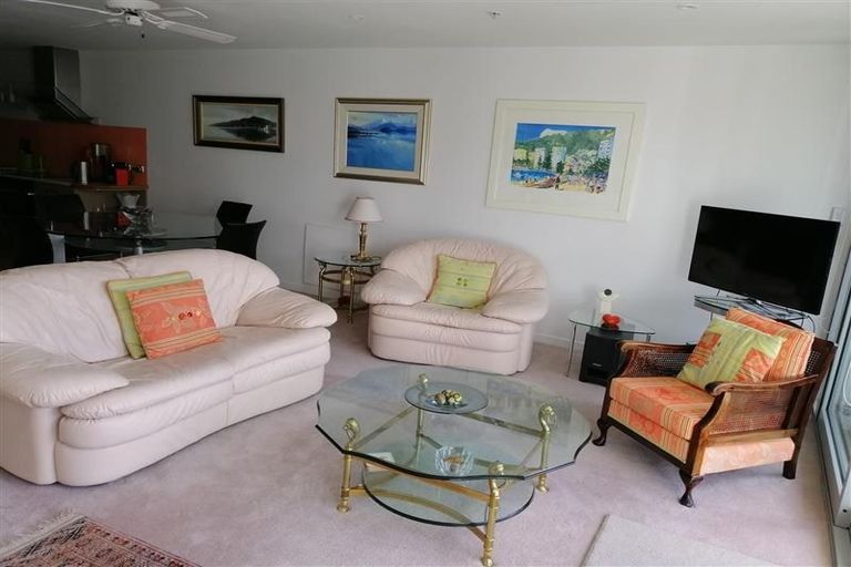 Photo of property in Portal Apartments, 6b/42 Cable Street, Te Aro, Wellington, 6011