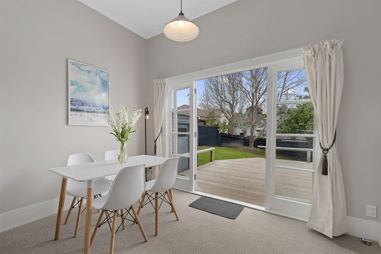 Photo of property in 4 Park Avenue, Northcote, Auckland, 0626