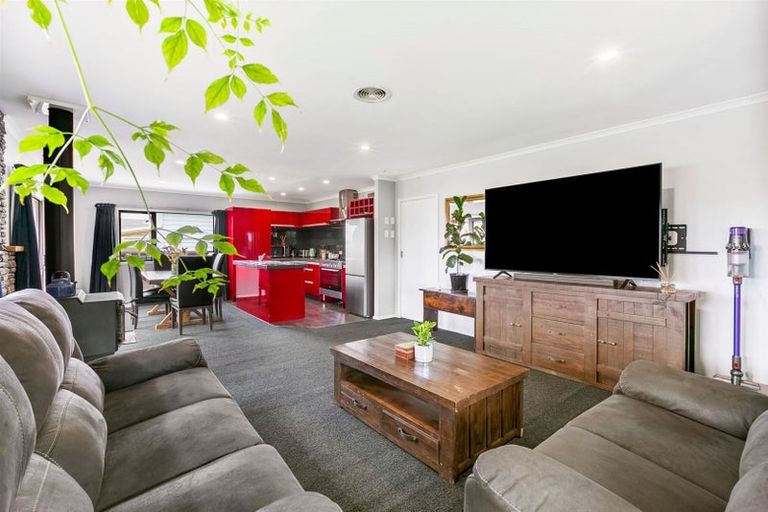 Photo of property in 7 Antonio Street, Stratford, 4332