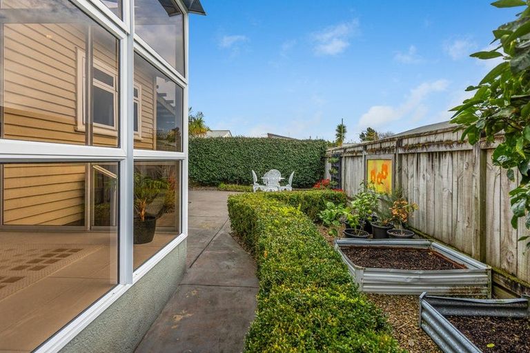 Photo of property in 46 Sanders Avenue, Westown, New Plymouth, 4310