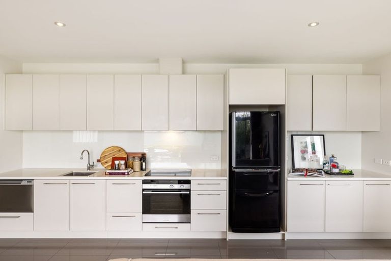 Photo of property in 26 Springfield Road, Saint Albans, Christchurch, 8014