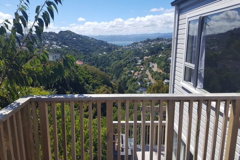 Photo of property in 5 Chancellor Way, Crofton Downs, Wellington, 6035