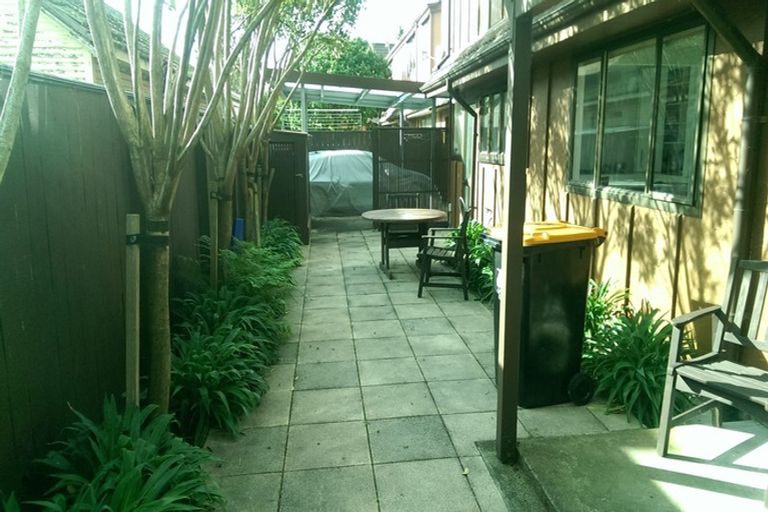 Photo of property in 1 Huntington Lane, West End, Palmerston North, 4410