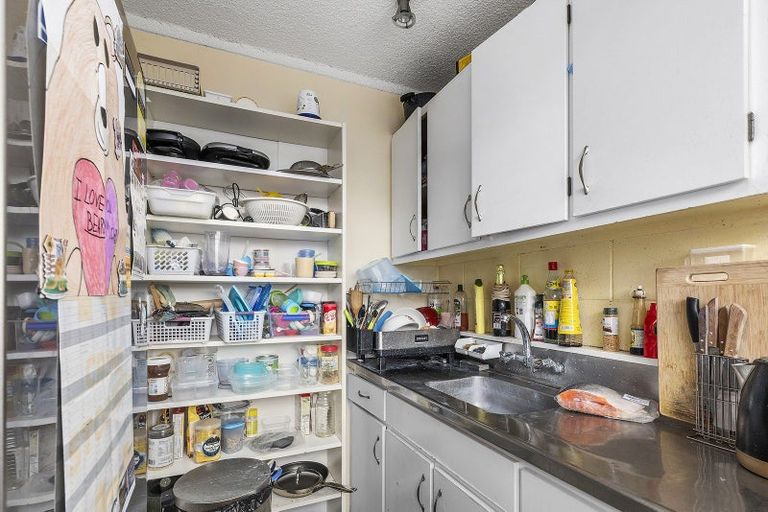 Photo of property in 3/4 Derby Street, Mount Victoria, Wellington, 6011