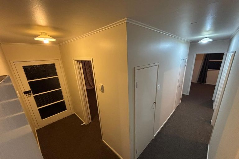 Photo of property in 17 Thornlow Street, Glendene, Auckland, 0602