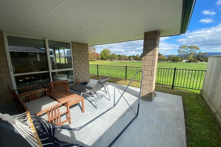 Photo of property in 28 Richardson Road, Omokoroa, 3114
