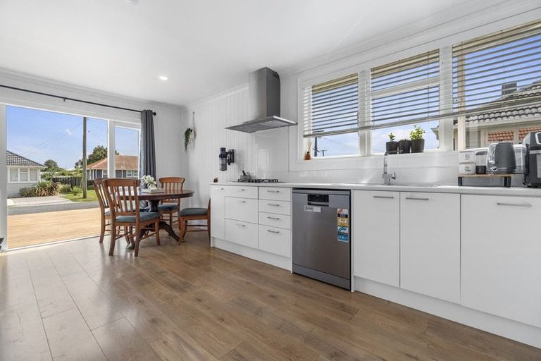 Photo of property in 2 Robertson Place, Rukuhia, Hamilton, 3282