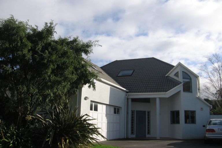 Photo of property in 9 Huia Place, Hutt Central, Lower Hutt, 5010