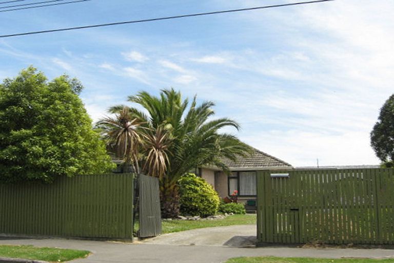 Photo of property in 53 Pembroke Street, Avondale, Christchurch, 8061