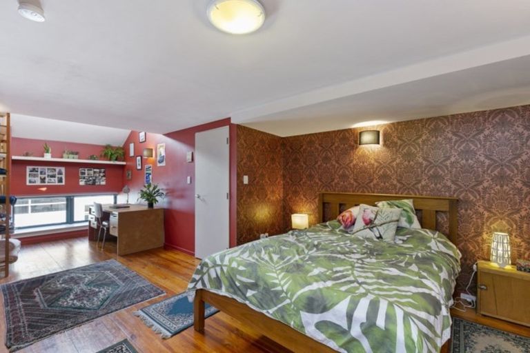 Photo of property in Courtenay Mews Apartments, 2/14 Alpha Street, Te Aro, Wellington, 6011