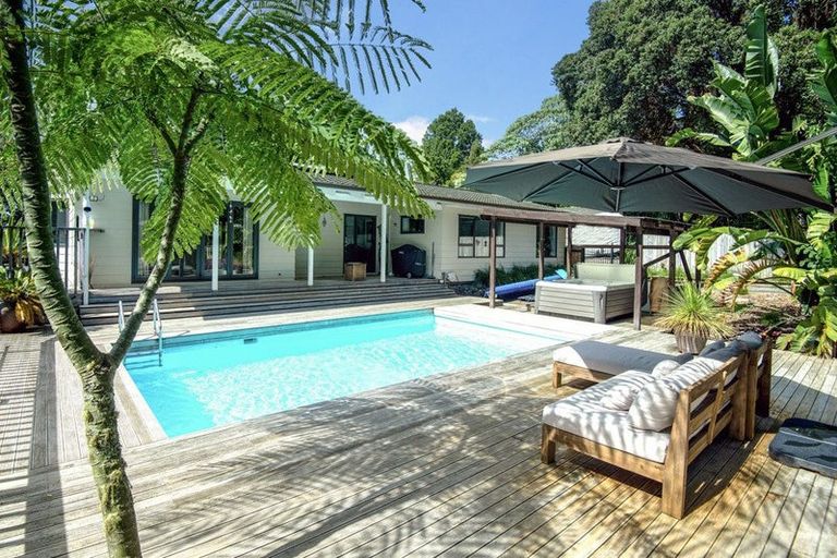 Photo of property in 136 Landing Road, Kerikeri, 0230