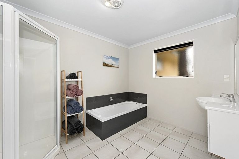 Photo of property in 19 Wentworth Drive, Rototuna North, Hamilton, 3210