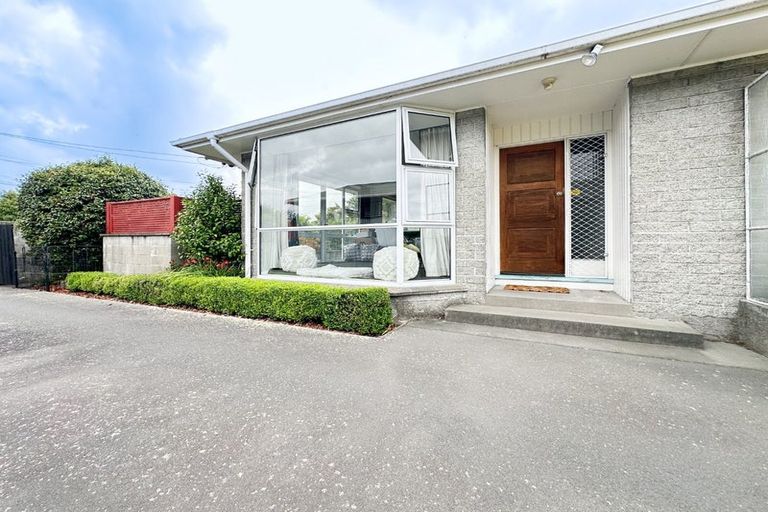 Photo of property in 68 Daniels Road, Redwood, Christchurch, 8051